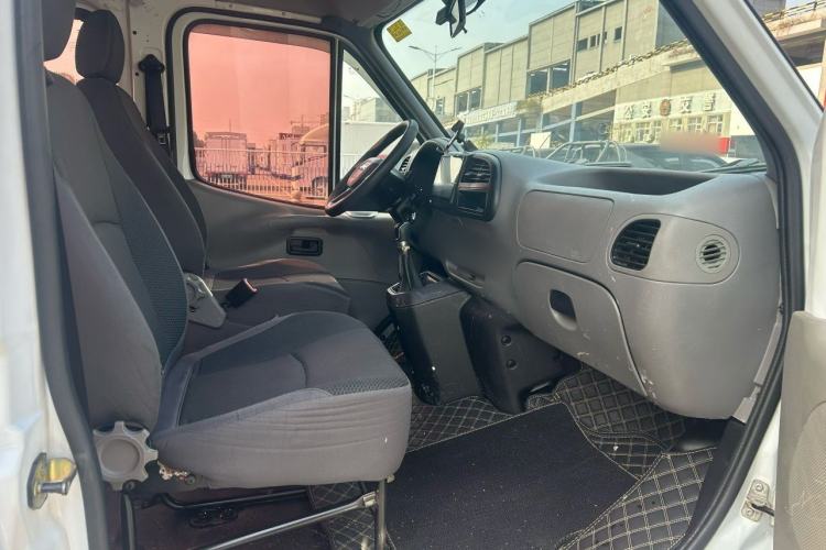 Used JMC Transit 2019 2.8T Commercial Version Intelligent Automatic Transmission Long Wheelbase Mid-Height 6-Seater Rear Single Tire China VI Emission Standard JX493 Interior 3