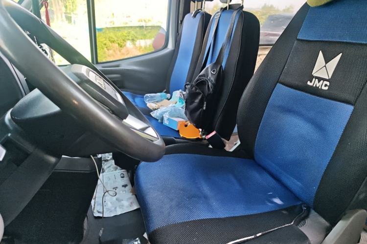 Used JMC Transit 2019 2.8T Commercial Version Short Wheelbase Mid-Roof 6-Seater China VI JX493 Left Front Seat