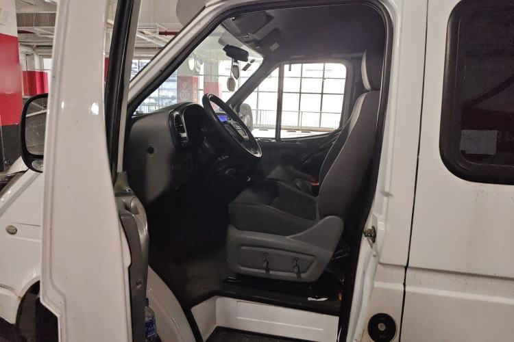 Used JMC Transit 2019 2.8T Commercial Version Short Wheelbase Mid-Roof 6-Seater China VI JX493 Left Front Seat