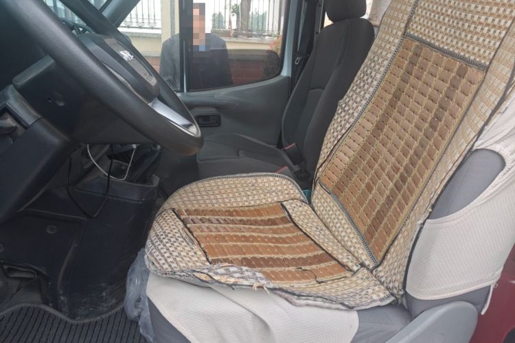 Used JMC Transit 2019 2.8T Commercial Version Long Wheelbase Mid-Roof 6-Seater Rear Single Tire China VI Emission Standard – JX493 Left Front Seat