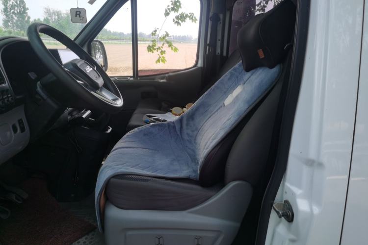 Used JMC Transit 2019 2.8T Commercial Version Short Wheelbase Mid-Roof 6-Seater China VI JX493 Left Front Seat