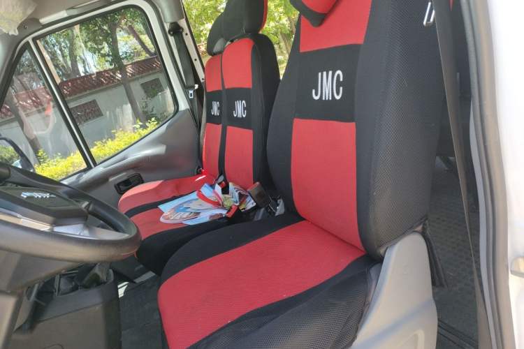 Used JMC Transit 2019 2.8T Commercial Version Short Wheelbase Mid-Roof 6-Seater China VI JX493 Left Front Seat