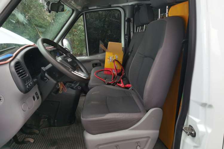 Used JMC Transit 2019 2.8T Commercial Version Short Wheelbase Mid-Roof 6-Seater China VI JX493 Left Front Seat