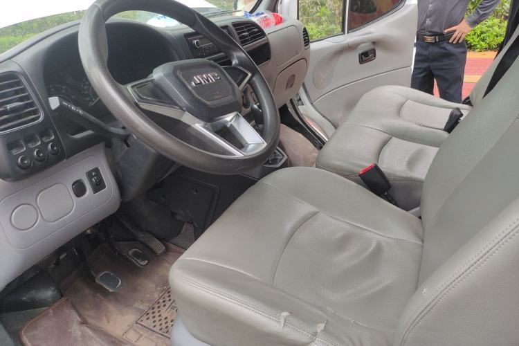 Used JMC Transit 2019 2.8T Commercial Version Short Wheelbase Mid-Roof 6-Seater China VI JX493 Left Front Seat