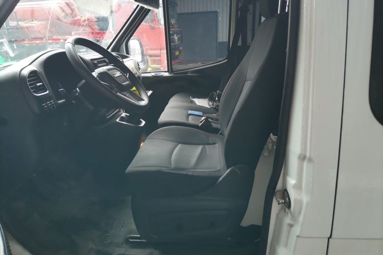Used JMC Transit 2019 2.8T Commercial Version Short Wheelbase Mid-Roof 6-Seater China VI JX493 Left Front Seat