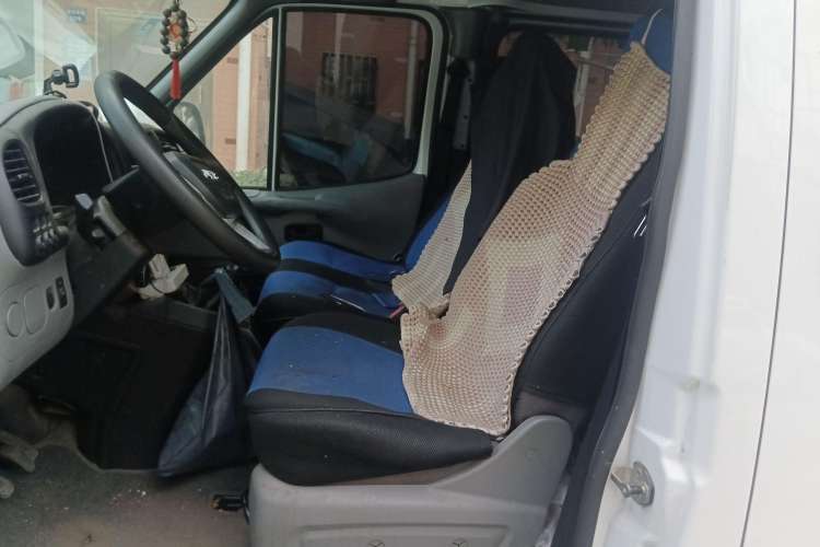 Used JMC Transit 2019 2.8T Commercial Version Short Wheelbase Mid-Roof 6-Seater China VI JX493 Left Front Seat