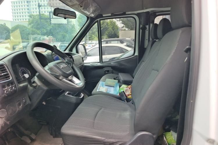Used JMC Transit 2019 2.8T Commercial Version Short Wheelbase Mid-Roof 6-Seater China VI JX493 Left Front Seat