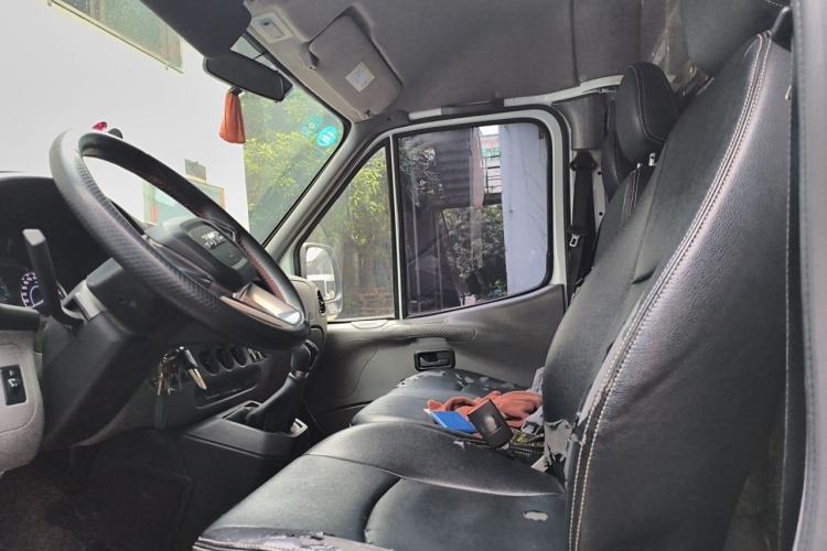 Used JMC Transit 2019 2.8T Commercial Version Short Wheelbase Mid-Roof 6-Seater China VI JX493 Left Front Seat