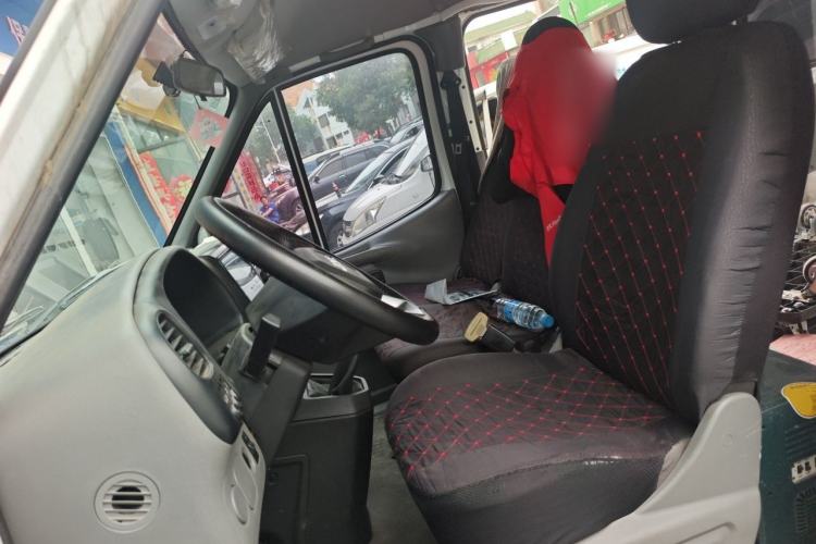 Used JMC Transit 2019 2.8T Commercial Version Short Wheelbase Mid-Roof 6-Seater China VI JX493 Left Front Seat