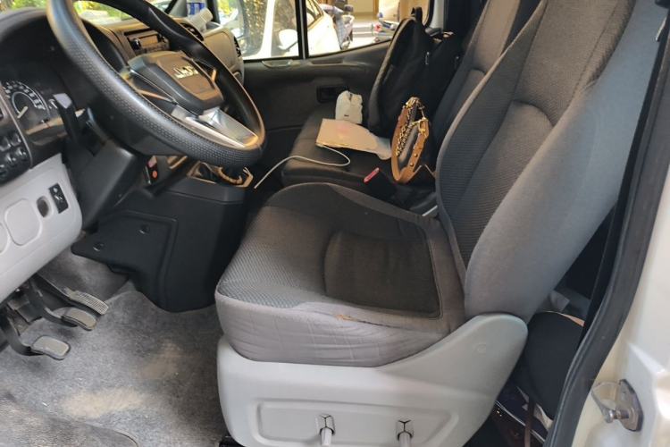 Used JMC Transit 2019 2.8T Commercial Version Short Wheelbase Mid-Roof 6-Seater China VI JX493 Left Front Seat