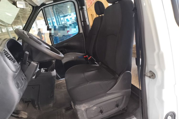 Used JMC Transit 2019 2.8T Commercial Version Short Wheelbase Mid-Roof 7-Seater China VI Standard JX493 Left Front Seat