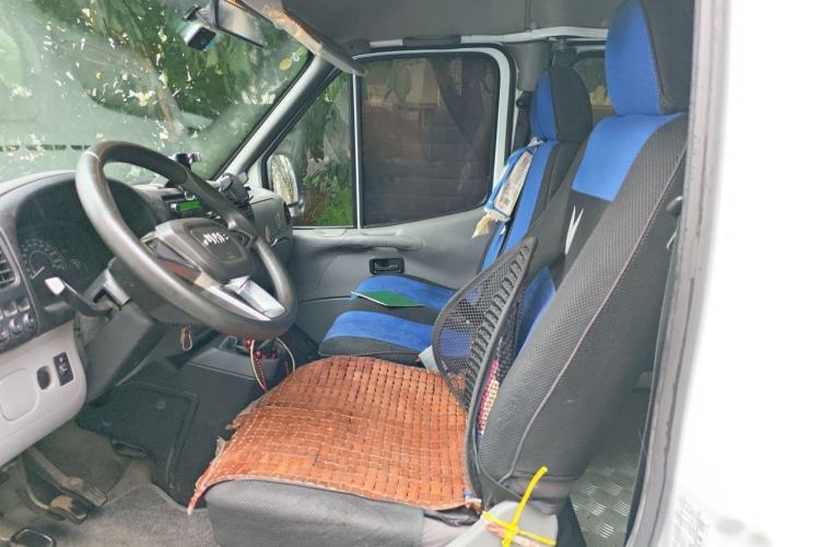 Used JMC Transit 2019 2.8T Commercial Version Short Wheelbase Mid-Roof 6-Seater China VI JX493 Left Front Seat