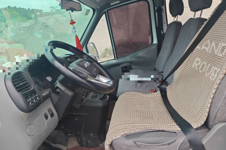 Used JMC Transit 2019 2.8T Commercial Version Short Wheelbase Mid-Roof 6-Seater China VI JX493 Left Front Seat