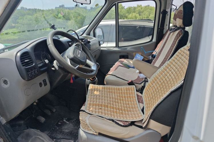 Used JMC Transit 2019 2.8T Commercial Version Short Wheelbase Mid-Roof 6-Seater China VI JX493 Left Front Seat