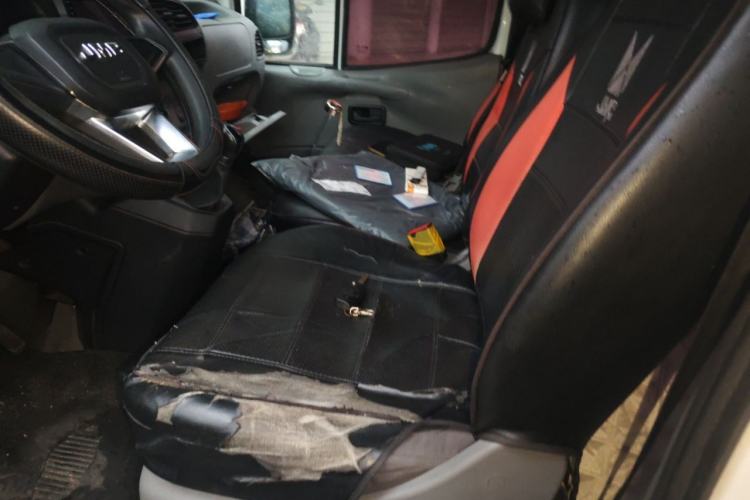 Used JMC Transit 2019 2.8T Commercial Version Short Wheelbase Mid-Roof 6-Seater China VI JX493 Left Front Seat