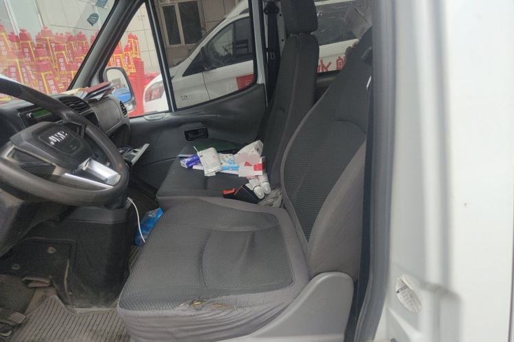 Used JMC Transit 2019 2.8T Commercial Version Short Wheelbase Mid-Roof 6-Seater China VI JX493 Left Rear Seat