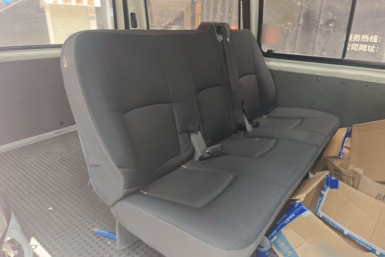 Used JMC Transit 2019 2.8T Commercial Version Short Wheelbase Low Roof 6-Seater China VI Emission Standard JX493 Left Rear Seat
