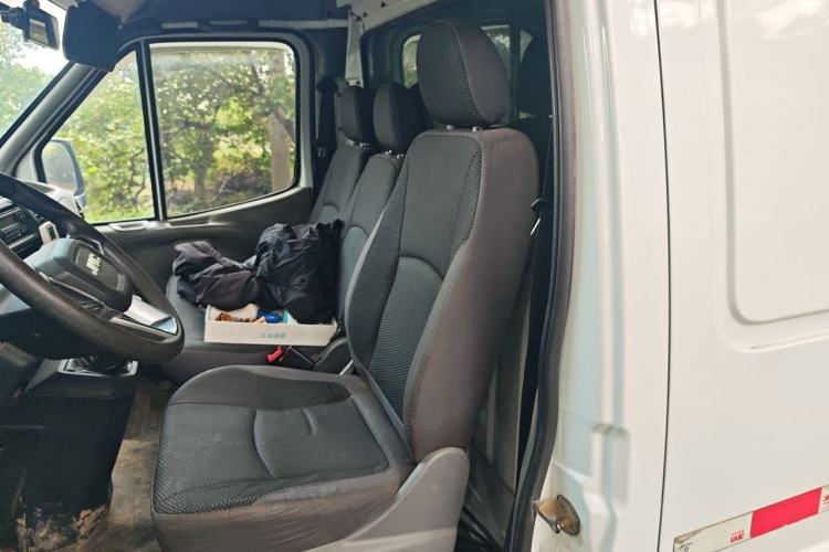 Used JMC Transit 2019 2.8T Commercial Version Short Wheelbase Mid-Roof 3-Seater China VI Standard JX493 Left Rear Seat