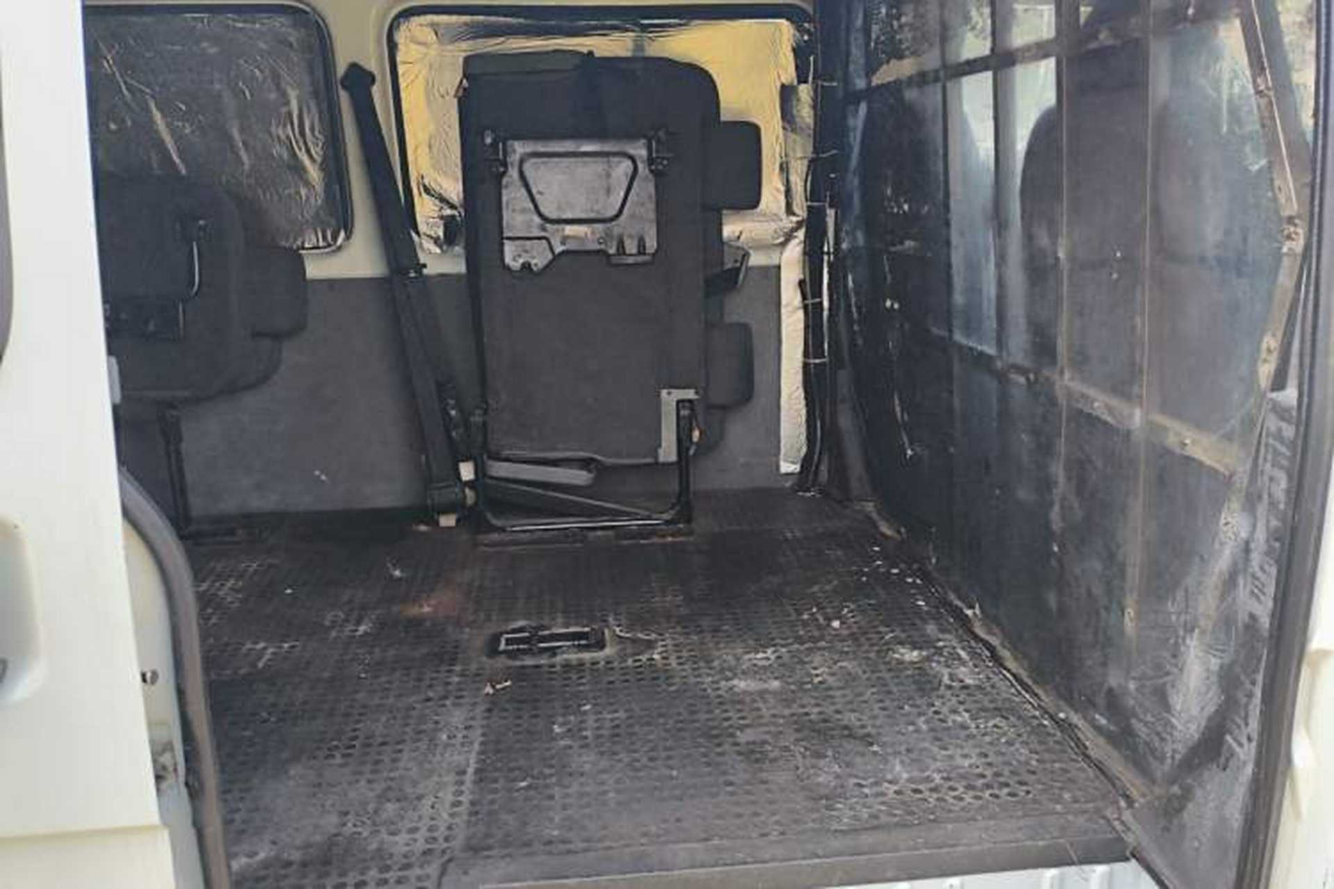 Used JMC Transit 2019 2.8T Commercial Version Long Wheelbase Mid-Roof 6-Seater Rear Single Tire China VI Emission Standard – JX493 Left Rear Seat
