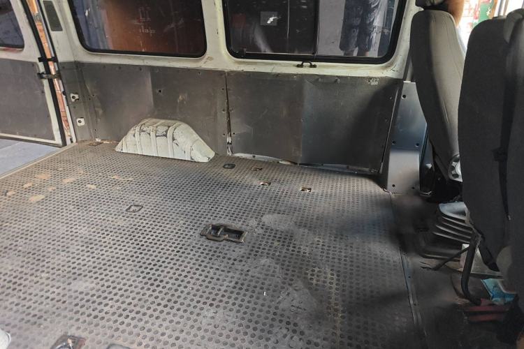 Used JMC Transit 2019 2.8T Commercial Version Short Wheelbase Mid-Roof 6-Seater China VI JX493 Left Rear Seat