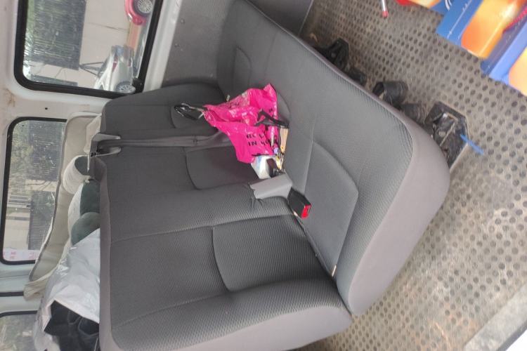 Used JMC Transit 2019 2.8T Commercial Version Short Wheelbase Mid-Roof 6-Seater China VI JX493 Left Rear Seat