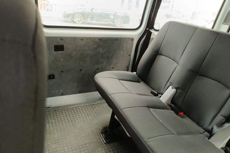 Used JMC Transit 2019 2.8T Commercial Version Short Wheelbase Mid-Roof 6-Seater China VI JX493 Left Rear Seat