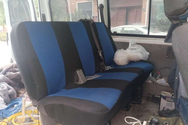 Used JMC Transit 2019 2.8T Commercial Version Short Wheelbase Mid-Roof 6-Seater China VI JX493 Left Rear Seat