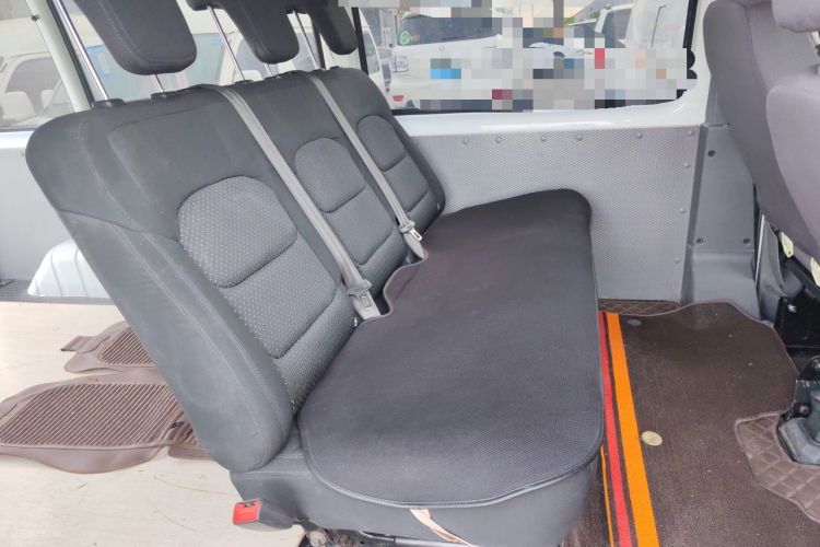 Used JMC Transit 2019 2.8T Commercial Version Long Wheelbase Mid-Roof 6-Seater Rear Single Tire China VI Emission Standard – JX493 Left Rear Seat