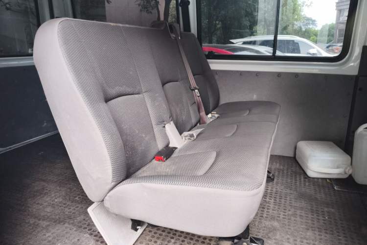 Used JMC Transit 2019 2.8T Commercial Version Short Wheelbase Mid-Roof 6-Seater China VI JX493 Left Rear Seat