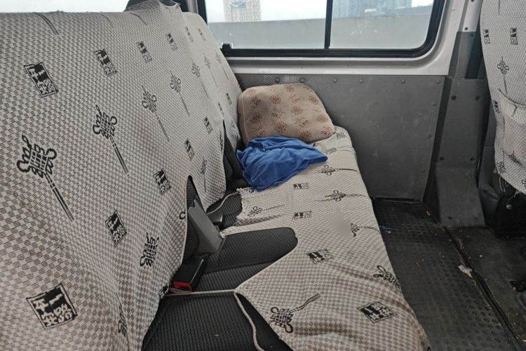 Used JMC Transit 2019 2.8T Commercial Version Short Wheelbase Mid-Roof 6-Seater China VI JX493 Left Rear Seat