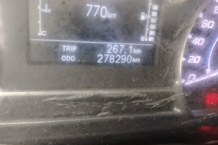 Used JMC Transit 2019 2.8T Commercial Version Long Wheelbase Mid-Roof 3-Seater Rear Single Tire China VI Emission Standard – JX493 Odometer Close Up