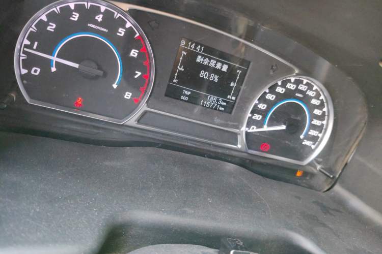 Used JMC Transit 2019 2.8T Commercial Version Long Wheelbase Mid-Roof 6-Seater Rear Single Tire China VI Emission Standard – JX493 Odometer Close Up