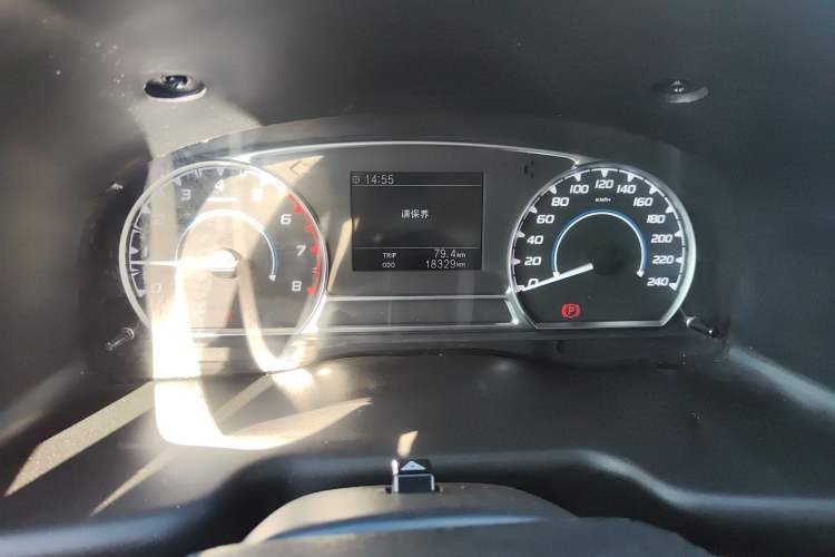 Used JMC Transit 2019 2.8T Commercial Version Long Wheelbase Mid-Roof 6-Seater Rear Single Tire China VI Emission Standard – JX493 Odometer Close Up