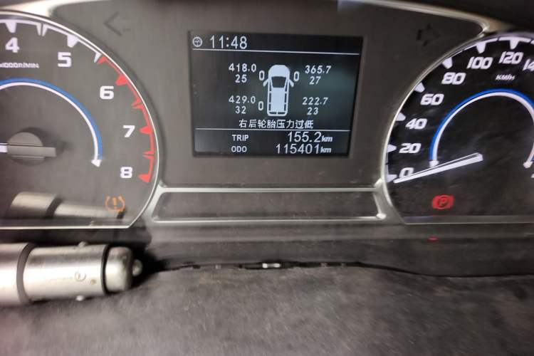 Used JMC Transit 2019 2.8T Commercial Version Short Wheelbase Mid-Roof 6-Seater China VI JX493 Odometer Close Up