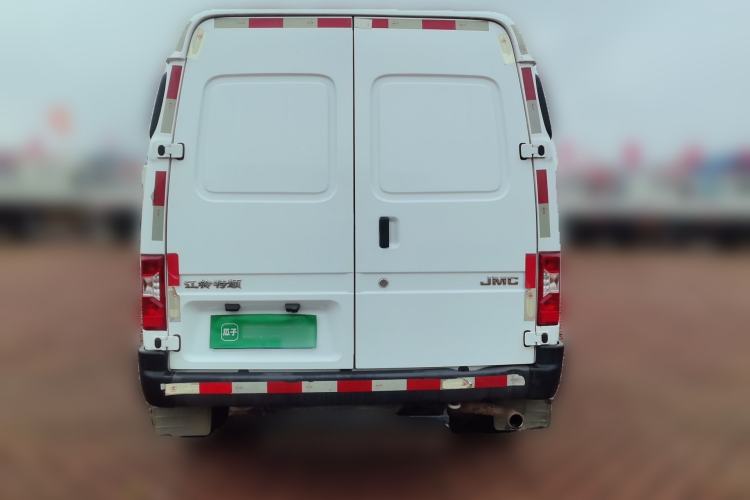 Used JMC Transit 2019 2.8T Commercial Version Short Wheelbase Mid-Roof 3-Seater China VI Standard JX493 Rear