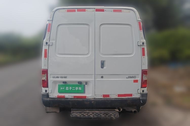 Used JMC Transit 2019 2.8T Commercial Version Short Wheelbase Mid-Roof 3-Seater China VI Standard JX493 Rear