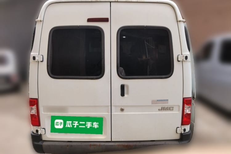 Used JMC Transit 2019 2.8T Commercial Version Intelligent Automatic Transmission Short Wheelbase Mid-Roof Design 6 Seats China VI Emission Standard – JX493 Rear
