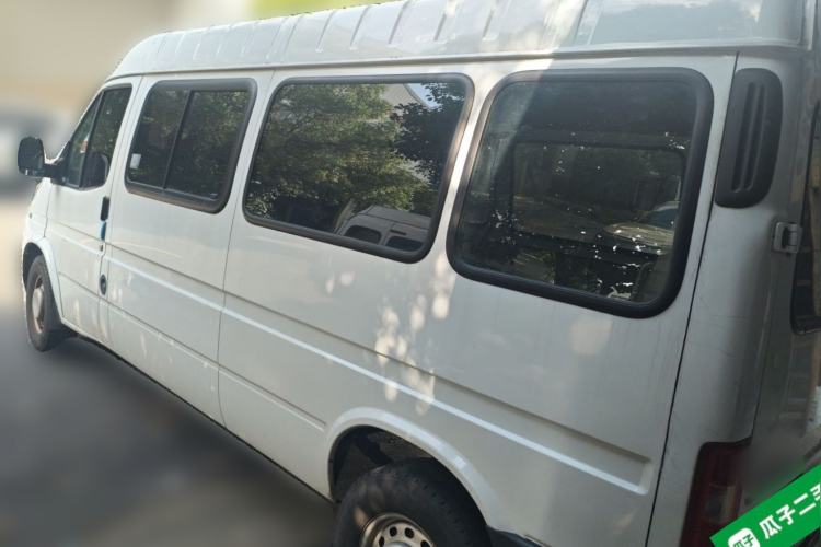Used JMC Transit 2019 2.8T Commercial Version Long Wheelbase Mid-Roof 6-Seater Rear Single Tire China VI Emission Standard – JX493 Rear Left 45 Deg