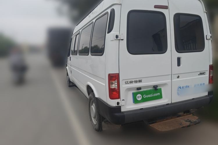 Used JMC Transit 2019 2.8T Commercial Version Long Wheelbase Mid-Roof 6-Seater Rear Single Tire China VI Emission Standard – JX493 Rear Left 45 Deg