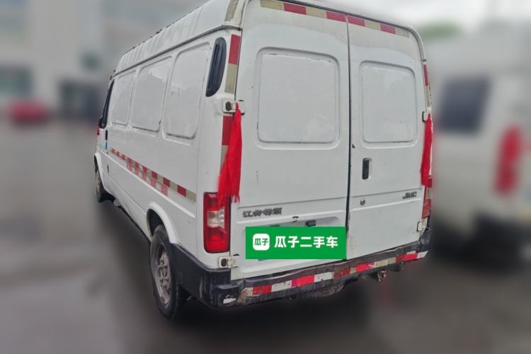 Used JMC Transit 2019 2.8T Commercial Version Long Wheelbase Mid-Roof 3-Seater Rear Single Tire China VI Emission Standard – JX493 Rear Left 45 Deg