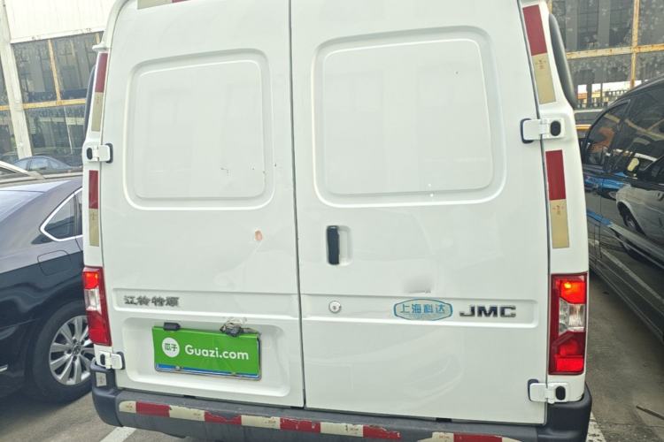 Used JMC Transit 2019 2.8T Commercial Version Long Wheelbase Mid-Roof 3-Seater Rear Single Tire China VI Emission Standard – JX493 Rear