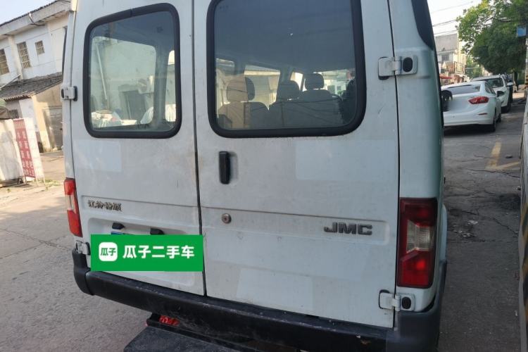 Used JMC Transit 2019 2.8T Commercial Version Long Wheelbase Mid-Roof 6-Seater Rear Single Tire China VI Emission Standard – JX493 Rear Right 45 Deg