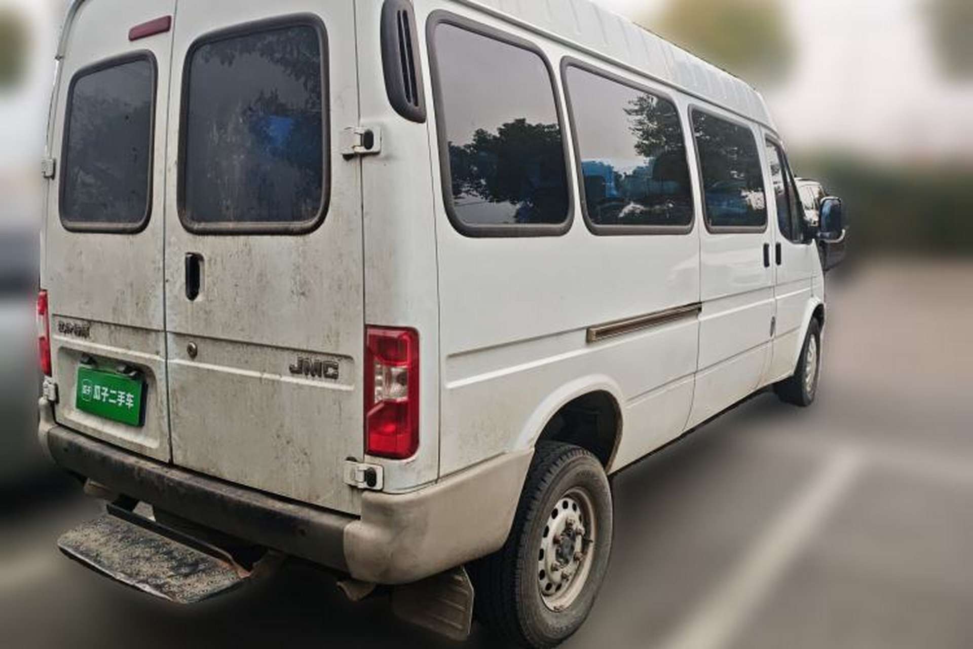 Used JMC Transit 2019 2.8T Commercial Version Long Wheelbase Mid-Roof 6-Seater Rear Single Tire China VI Emission Standard – JX493 Rear Right 45 Deg