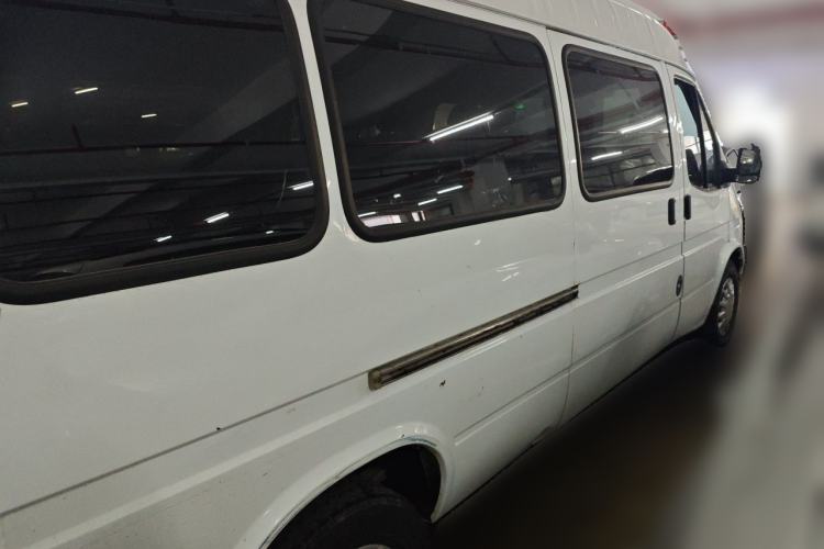 Used JMC Transit 2019 2.8T Commercial Version Long Wheelbase Mid-Roof 6-Seater Rear Single Tire China VI Emission Standard – JX493 Rear Right 45 Deg