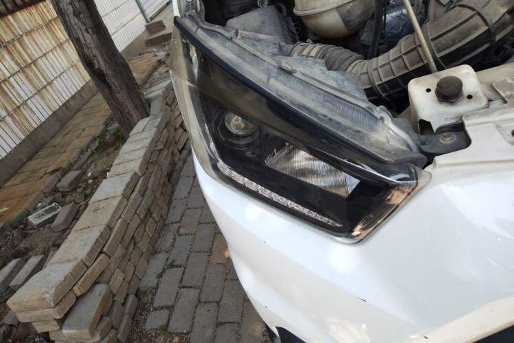 Used JMC Transit  Right Front Headlight