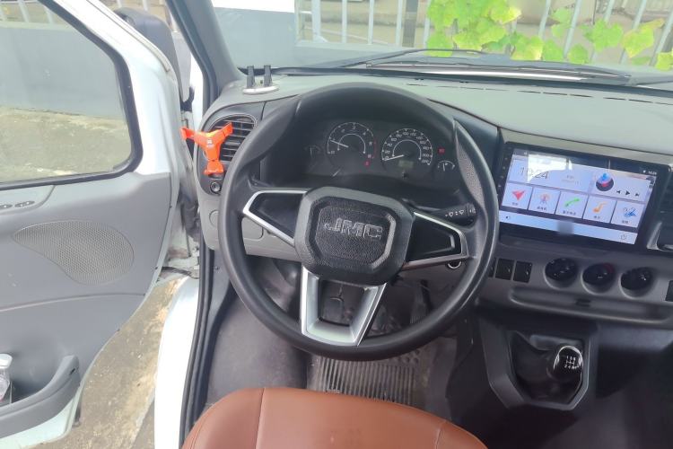 Used JMC Transit 2019 2.8T Commercial Version Short Wheelbase Mid-Roof 6-Seater China VI JX493 Steering Wheel