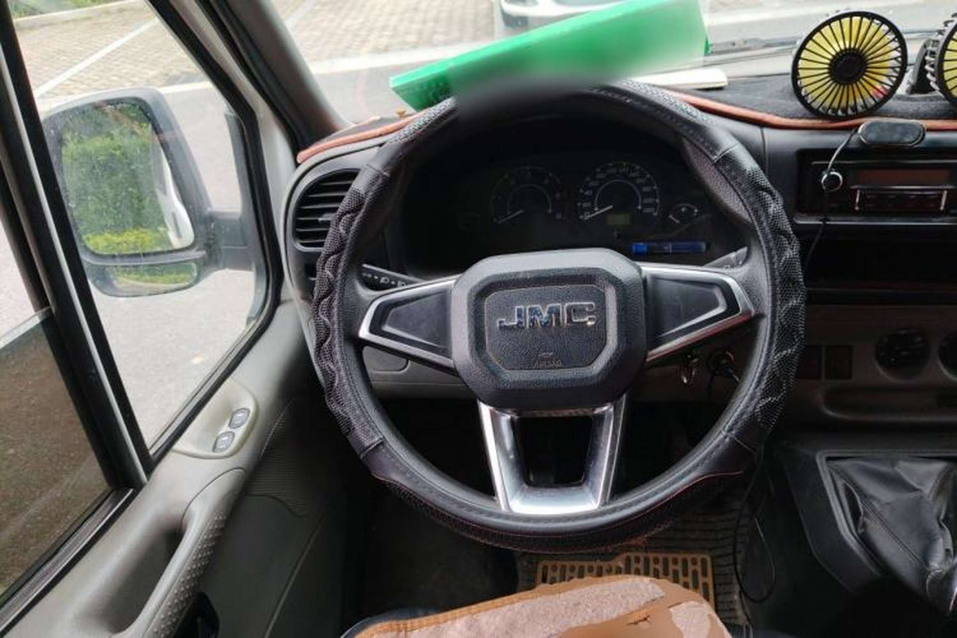 Used JMC Transit 2019 2.8T Commercial Version Short Wheelbase Mid-Roof 6-Seater China VI JX493 Steering Wheel