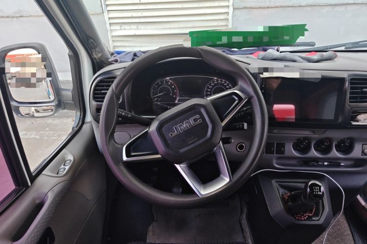 Used JMC Transit 2019 2.8T Commercial Version Long Wheelbase Mid-Roof 6-Seater Rear Single Tire China VI Emission Standard – JX493 Steering Wheel