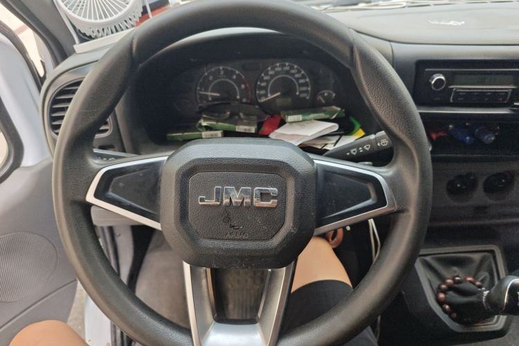 Used JMC Transit 2019 2.8T Commercial Version Short Wheelbase Mid-Roof 6-Seater China VI JX493 Steering Wheel
