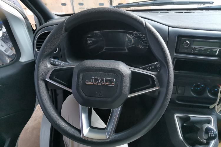 Used JMC Transit 2019 2.8T Commercial Version Short Wheelbase Mid-Roof 6-Seater China VI JX493 Steering Wheel